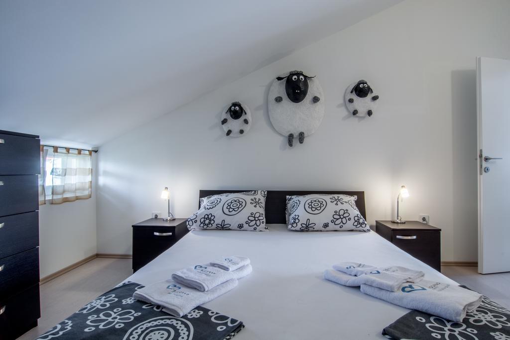 Apartments Domuzin Biograd Na Moru Dış mekan fotoğraf